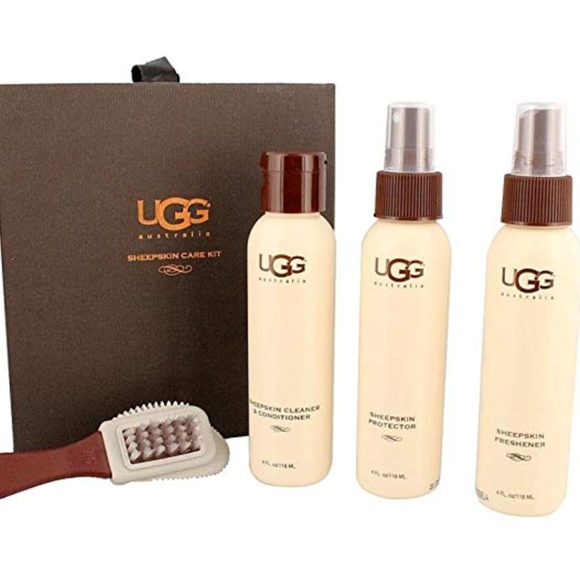 UGG Shoes - UGG Australia Sheepskin Care Kit Brush Freshener UGG Shoes - UGG Australia Sheepskin Care Kit Brush Freshener